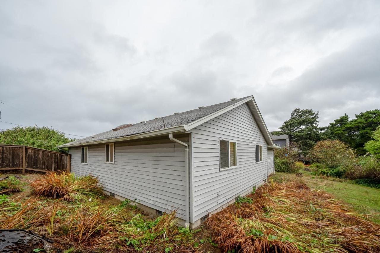 Captain Bill'S Beachhouse Lincoln City Esterno foto