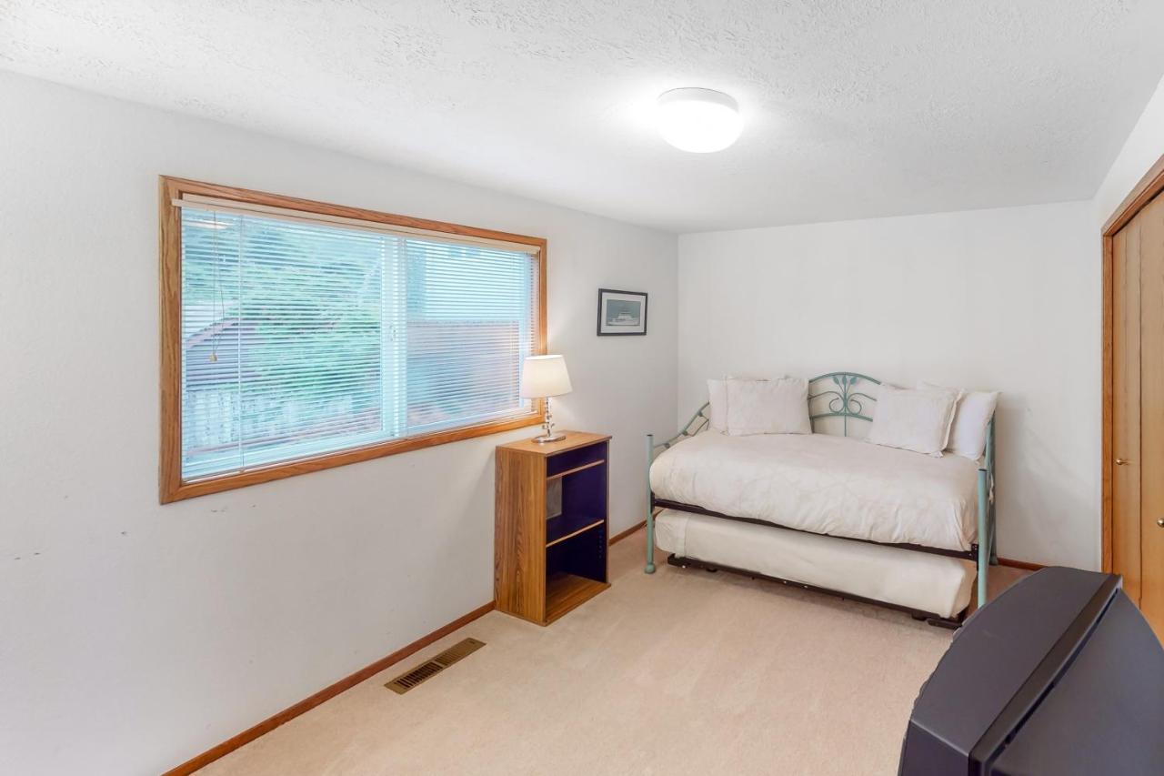 Captain Bill'S Beachhouse Lincoln City Esterno foto